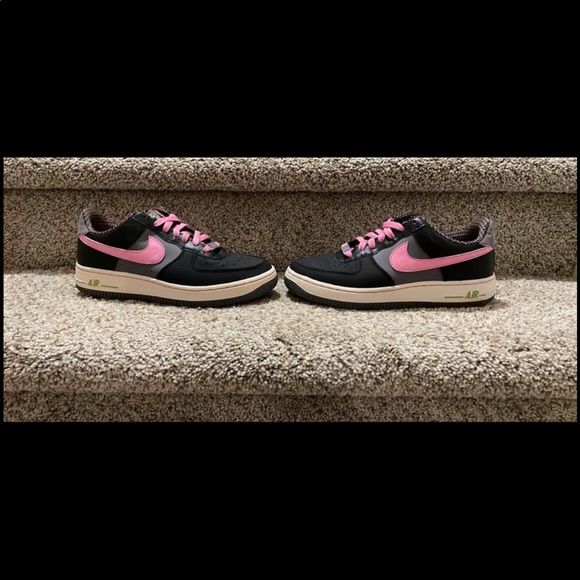 Nike A-F1 ‘82 girls size 5.5 - Picture 2 of 5